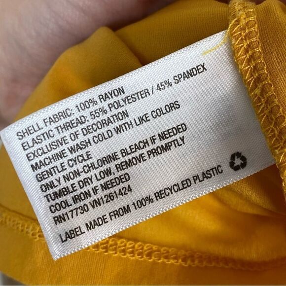 Xhilaration Yellow Floral Boho Sleeveless Romper Playsuit - Picture 4 of 4